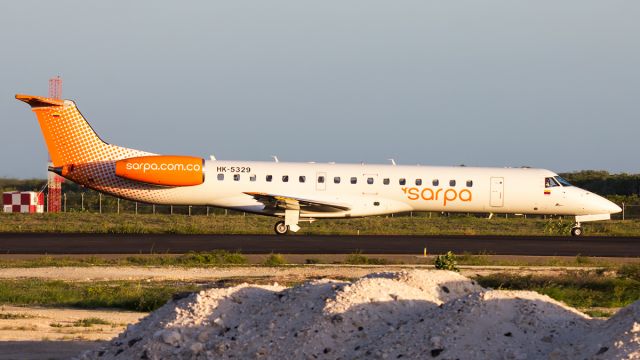 Embraer ERJ-145 (HK-5329)