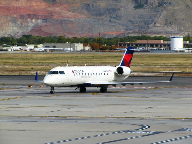 Canadair Regional Jet CRJ-200 (N445SW)