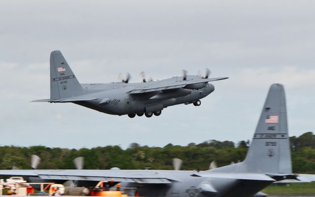 Lockheed C-130 Hercules (90-1795) - "rch598" usaf missouri ang c-130h 90-1795 dep shannon 24/4/17.