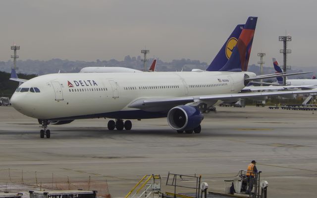 Airbus A330-300 (N809NW)