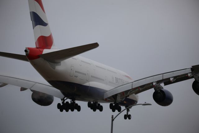 Airbus A380-800 (G-XLEF)