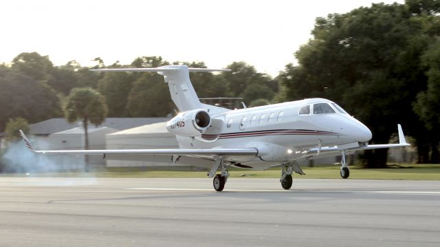 Embraer Phenom 300 (N374QS)