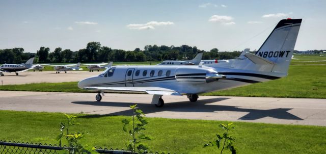 Cessna Citation II (N800WT) - N800WT Taxiing At KIOW