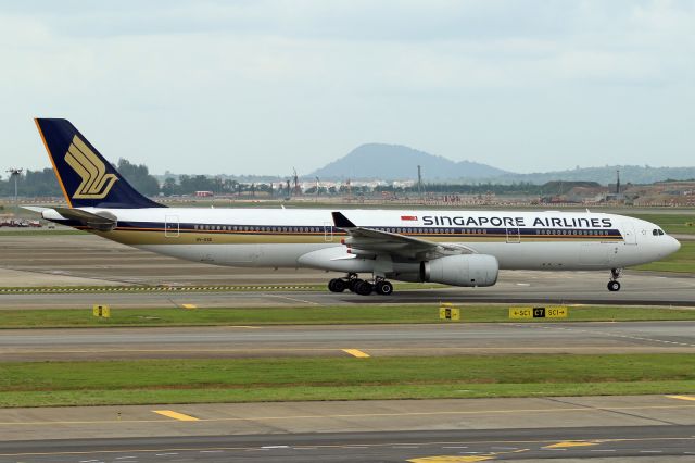 Airbus A330-300 (9V-SSE)
