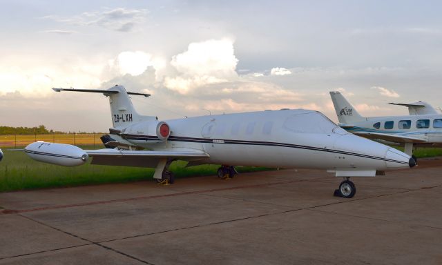 Learjet 25 (ZS-LXH) - Learjet 25D ZS-LXH in Pretoria 