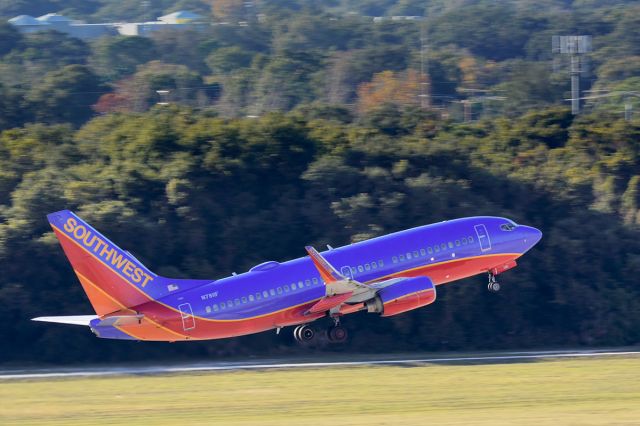 Boeing 737-700 (N7811F) - Flight SWA1010 Departing KTPA on RWY 1L bound for KMDW on 11/29/2014.