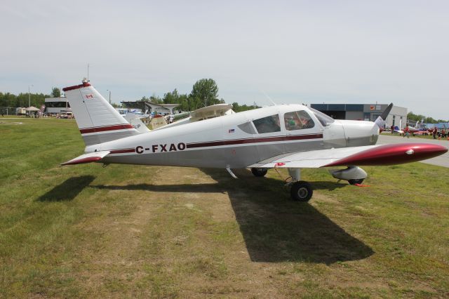 Piper Cherokee (C-FXAO) - C-FXAO Piper PA-28-140 RVA Aéroport de Sherbrooke QC. CYSC 16-06-2018.