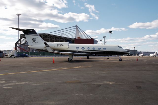 Gulfstream Aerospace Gulfstream IV (N711FW) - 3rd photo of N711FW ever uploaded on FlightAware.Com !