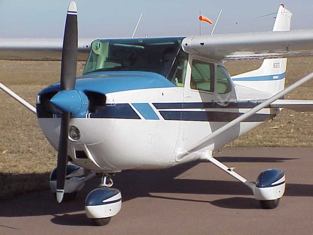 Cessna Skyhawk (N5267E)