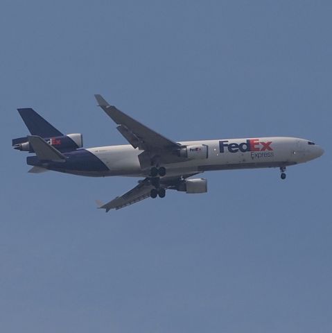 Boeing MD-11 (N588FE)