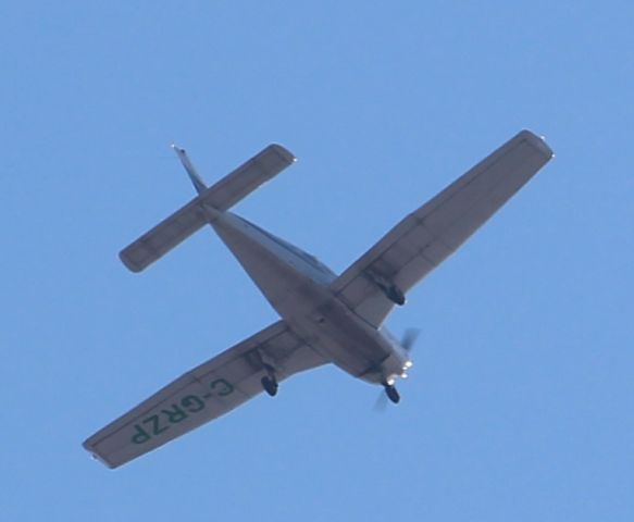 Piper Cherokee (C-GRZP)