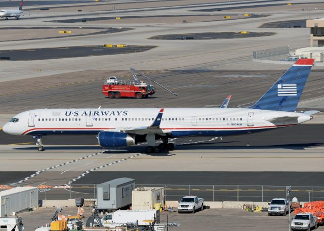 Boeing 757-200 (N908AW)