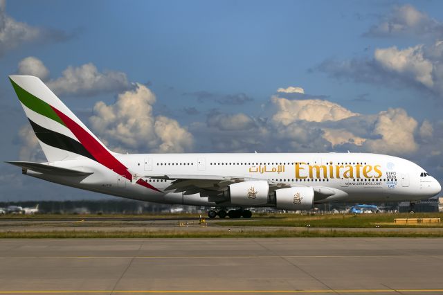 Airbus A380-800 (A6-EOB)