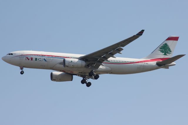 Airbus A330-200 (OD-MEA)