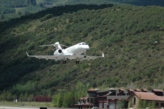 Piper Malibu Meridian (N19BA) - Wheels Up out of Aspen