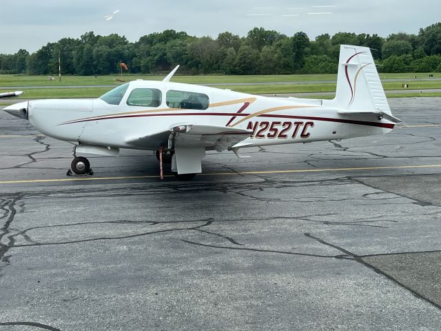 Mooney M-20 Turbo (N252TC)