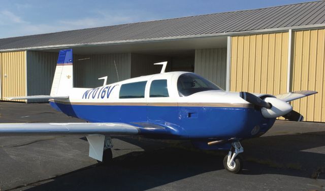 Mooney M-20 (N7016V) - Mooney M20F