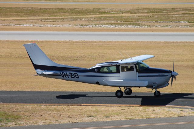 Cessna Centurion (VH-ZIO)