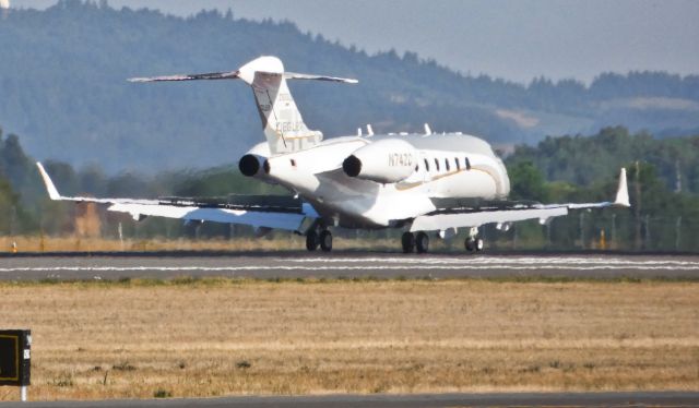 Bombardier Challenger 300 (N74ZC)