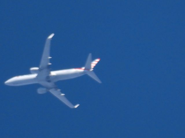 Boeing 737-800 (N822NN)