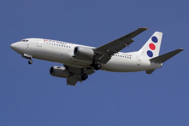 BOEING 737-300 (YU-ANJ)