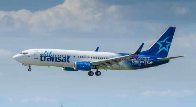 Boeing 737-800 (C-FTCZ) - A Boeing for Air Transat!