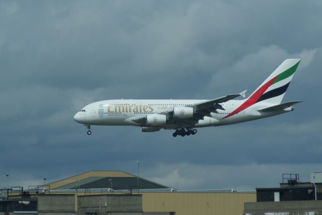 Airbus A380-800 (A6-EES) - Emirates A380-3861 cn140