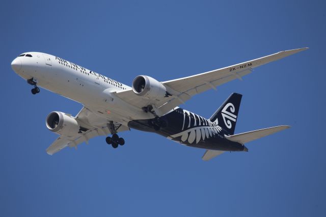 Boeing 787-9 Dreamliner (ZK-NZM)