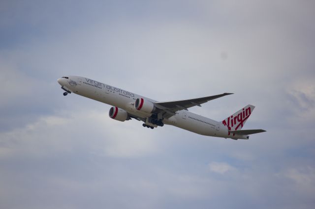 BOEING 777-300ER (VH-VPF) - My favourite aircraft the 777-300. VOZ1 Headed To LAX.