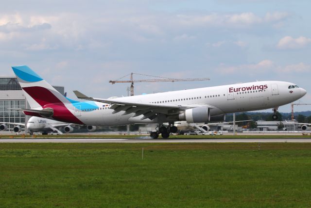 Airbus A330-200 (D-AXGB)