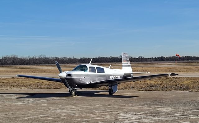 Mooney M-20 (N2201R)