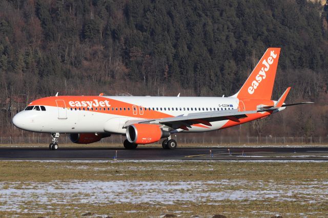 Airbus A320 (G-EZOM)