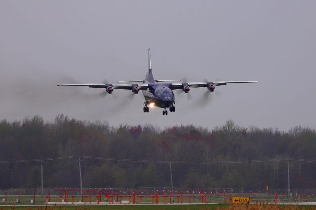 Antonov An-12 (UR-CGV) - UKL5062 arriving @ KTOL on 3 May 2022 from Miami.