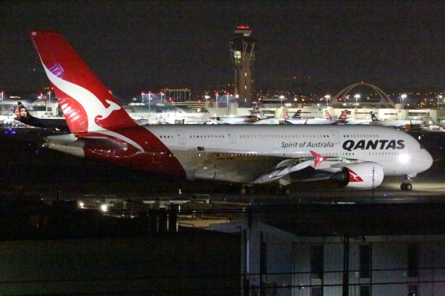 Airbus A380-800 (VH-OQE)