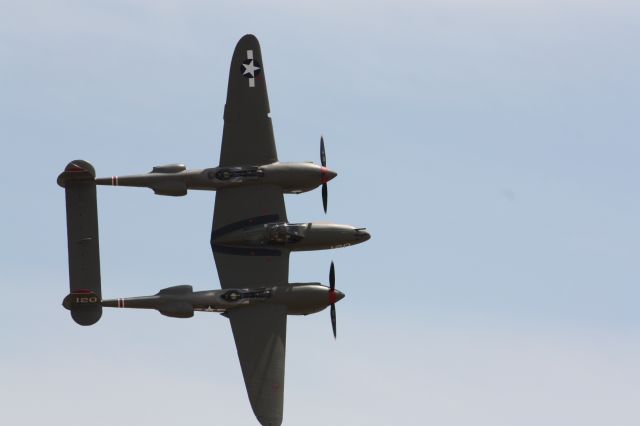 Lockheed P-38 Lightning — - Fly by