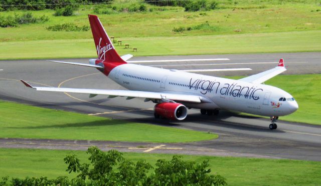 Airbus A330-300 (G-VSXY)