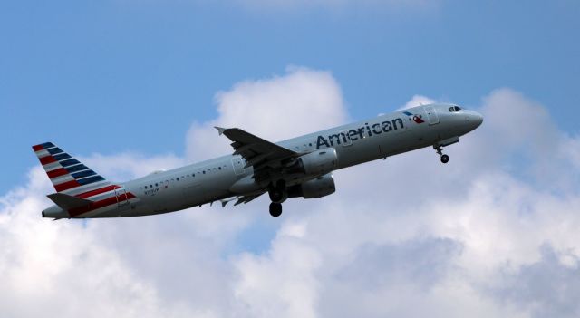 Airbus A321 (N199UW) - Shortly after departure is this 2013 American Airlines Airbus A321-211 in the Summer of 2020.