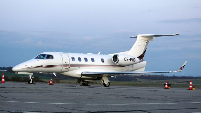 Embraer Phenom 300 (CS-PHO) - Visitor