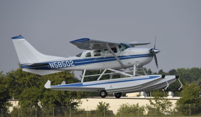 Cessna 206 Stationair (N58202) - Airventure 2018