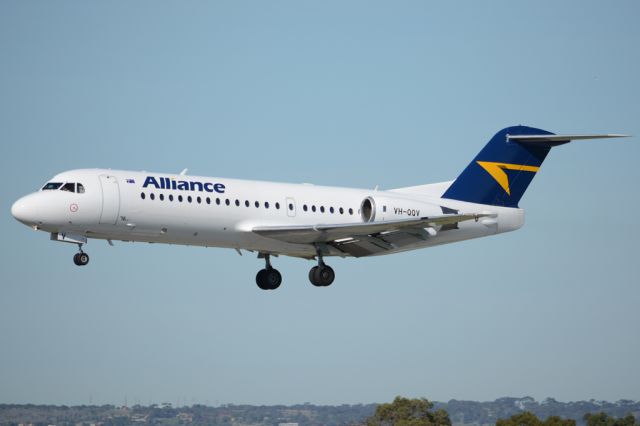 Fokker 70 (VH-QQV) - On short finals for runway 05. Wednesday, 21st May 2014.