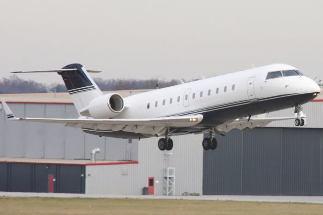 Canadair Regional Jet CRJ-200 (N601LS)