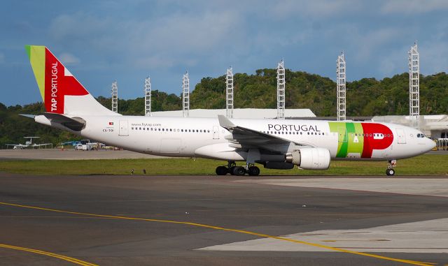 Airbus A330-200 (CS-TOI)