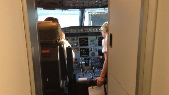 Airbus A319 — - cockpit of C-FYJH