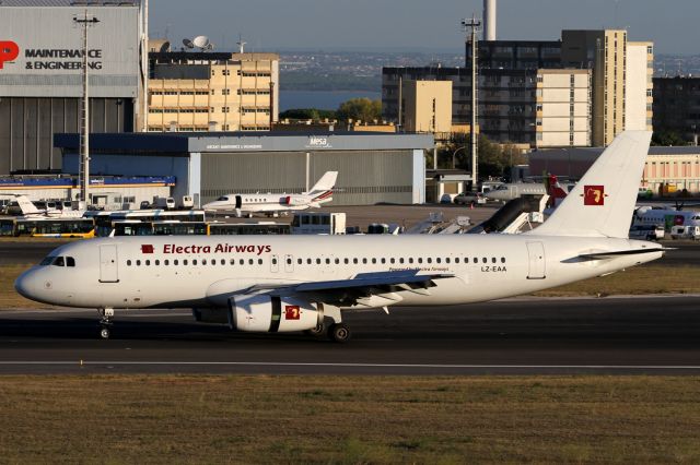 Airbus A320 (LZ-EAA)