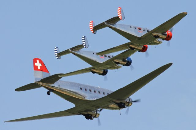 Douglas DC-3 (N431HM)