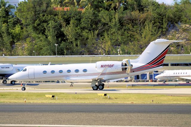 Gulfstream Aerospace Gulfstream IV (N100DF)