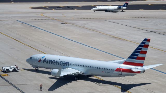 Boeing 737-800 (N978AN)