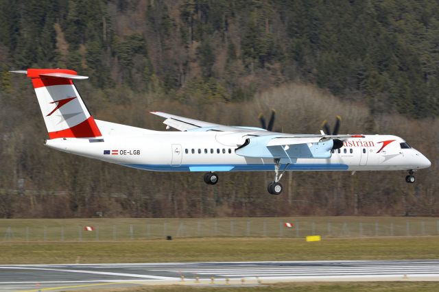 de Havilland Dash 8-400 (OE-LGB)