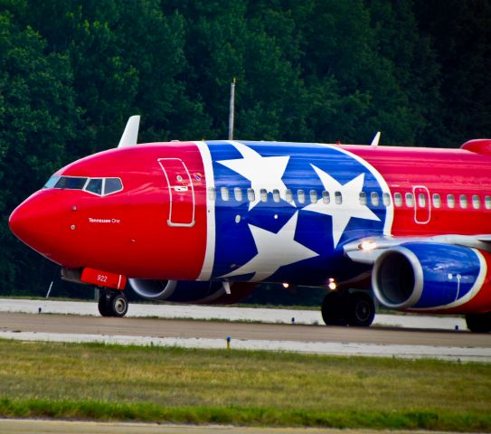 Boeing 737-700 (N922WN)