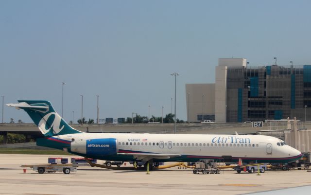 Boeing 717-200 (N945AT) - AIR TRAN